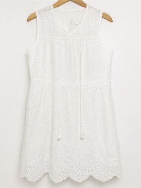 Chartou White Eyelet Embroidered Sleeveless Dress Size Small NWT Boho